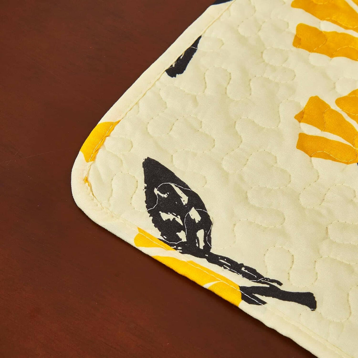 DaDa Botanical Floral Quilted Placemats – Set of 4