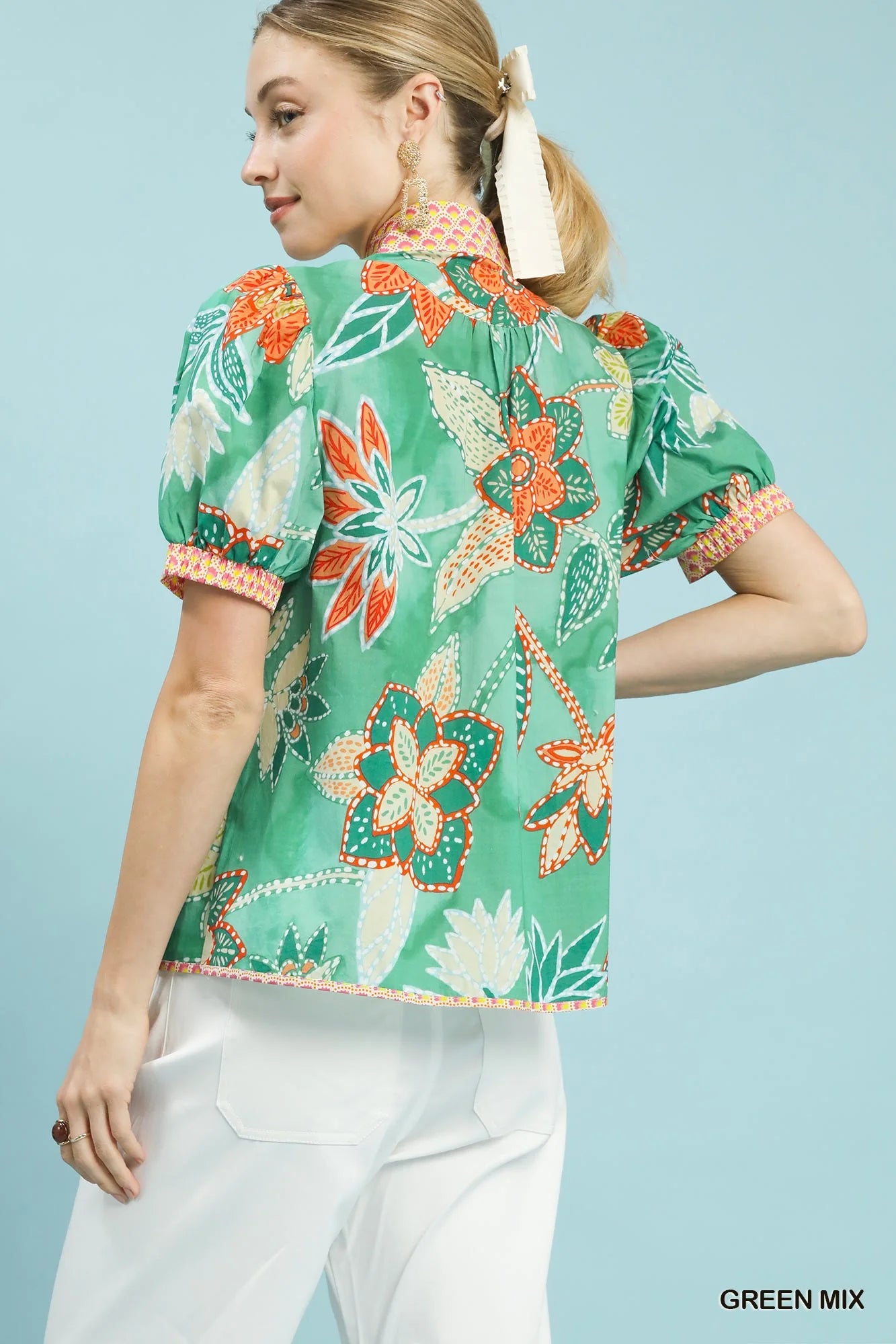 Umgee Mixed Abstract Print Puff Sleeve Blouse in Green
