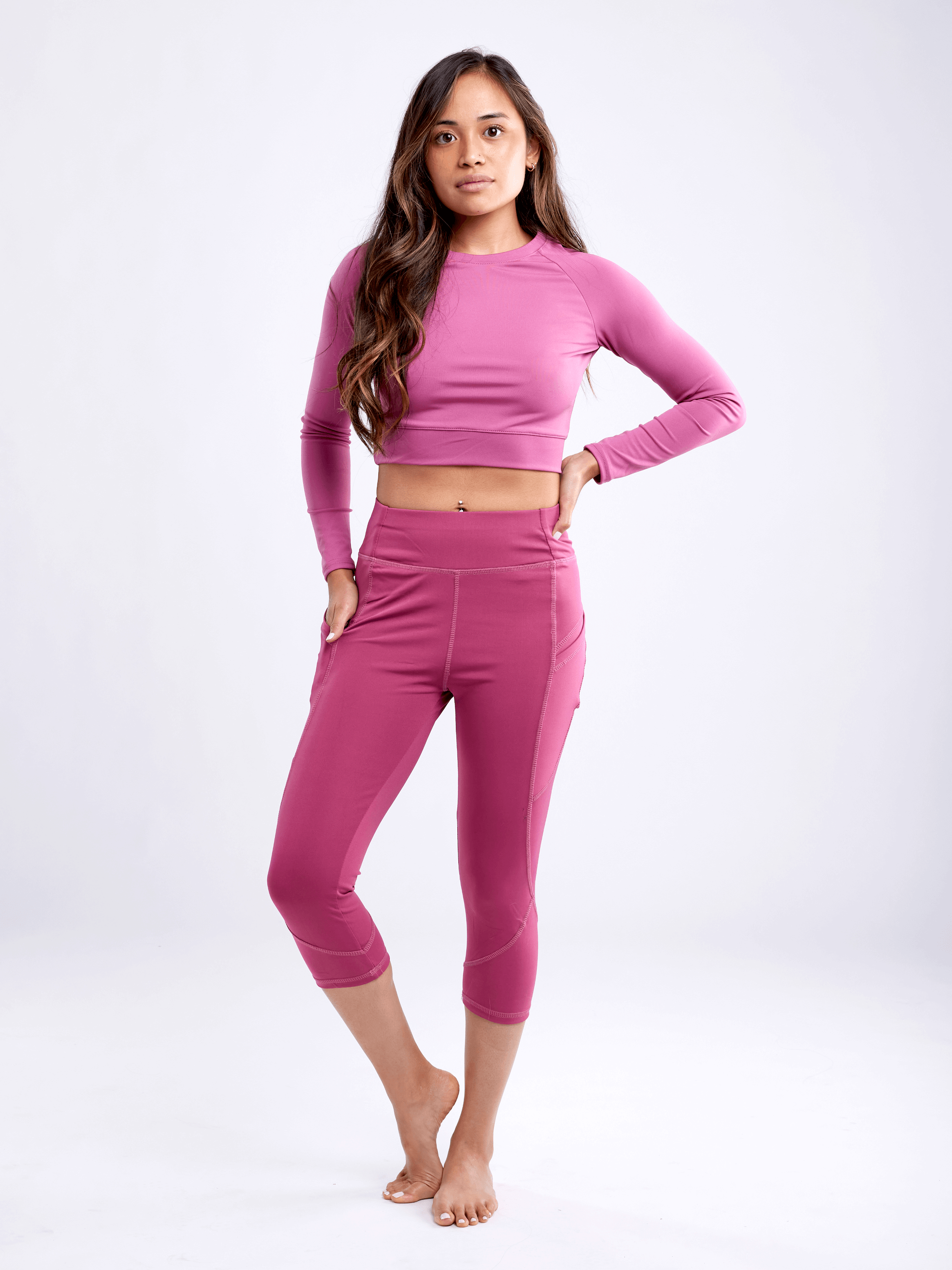JupiterGear Mid-Rise Capri Fitness Leggings with Side Pockets