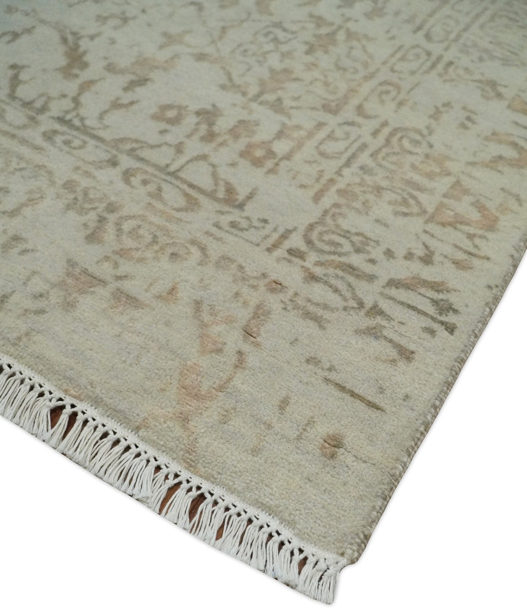 5x7 Fine Hand Knotted Beige and Brown Traditional Style Antique Wool and Silk Rug