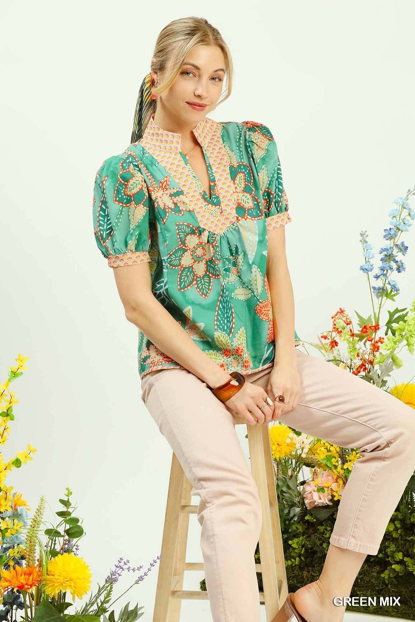 Umgee Mixed Abstract Print Puff Sleeve Blouse in Green