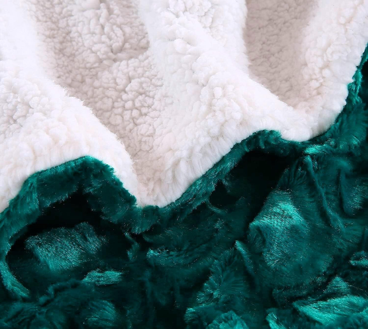 DaDa Green & Blue Faux Fur Sherpa Throw Blanket