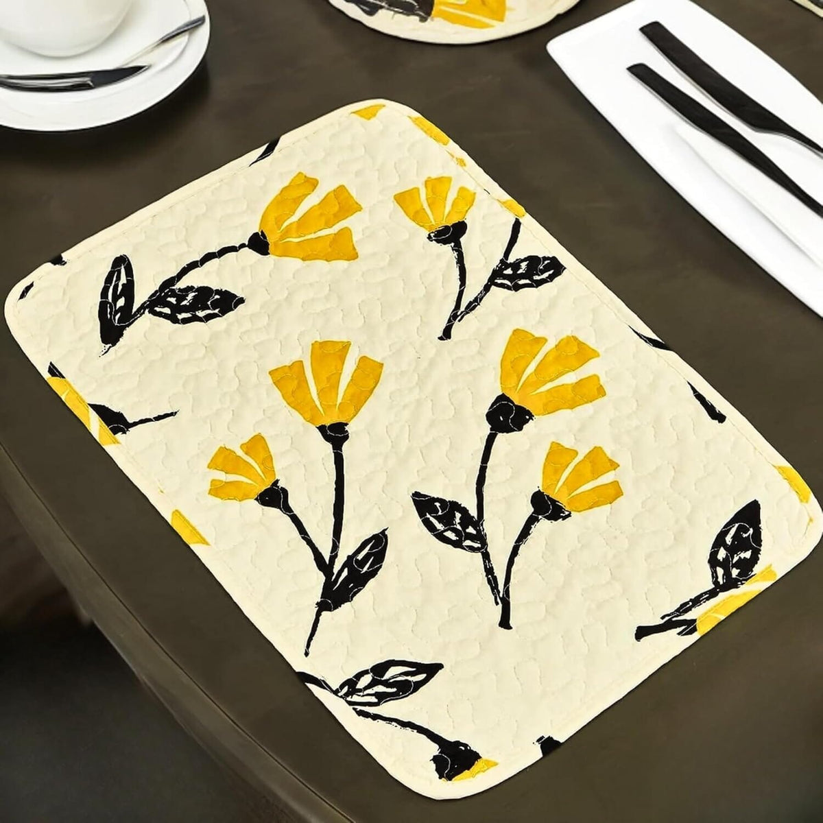DaDa Botanical Floral Quilted Placemats – Set of 4