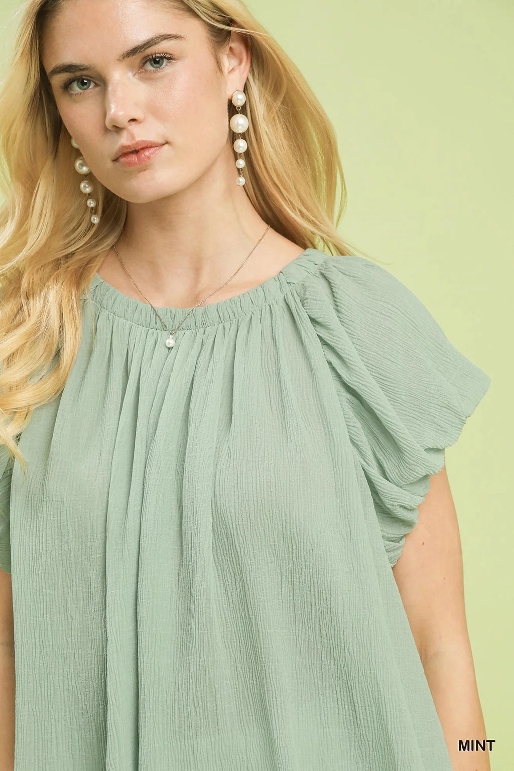 Umgee Crinkle Flutter Sleeve Peasant Top in Mint
