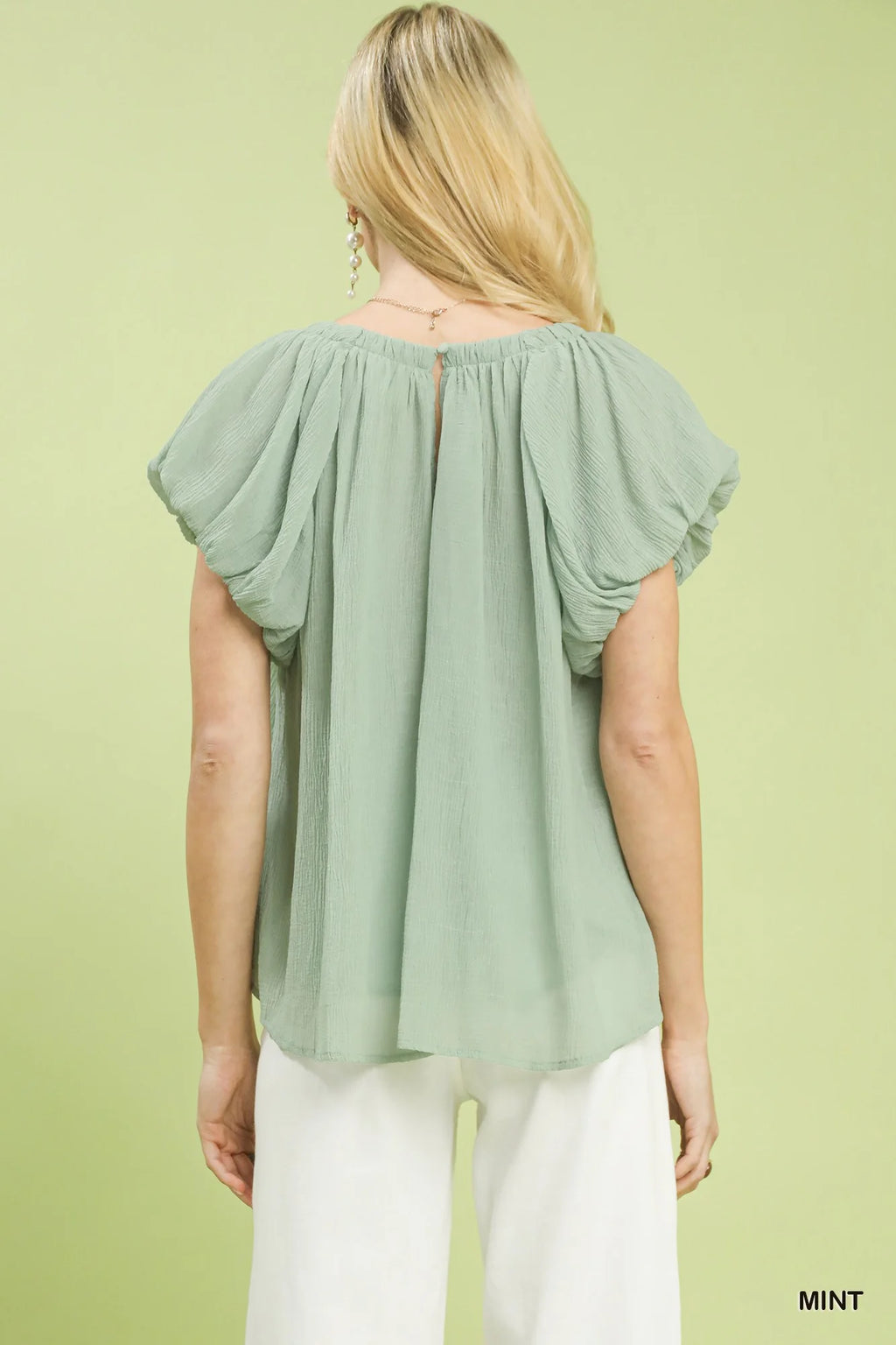 Umgee Crinkle Flutter Sleeve Peasant Top in Mint