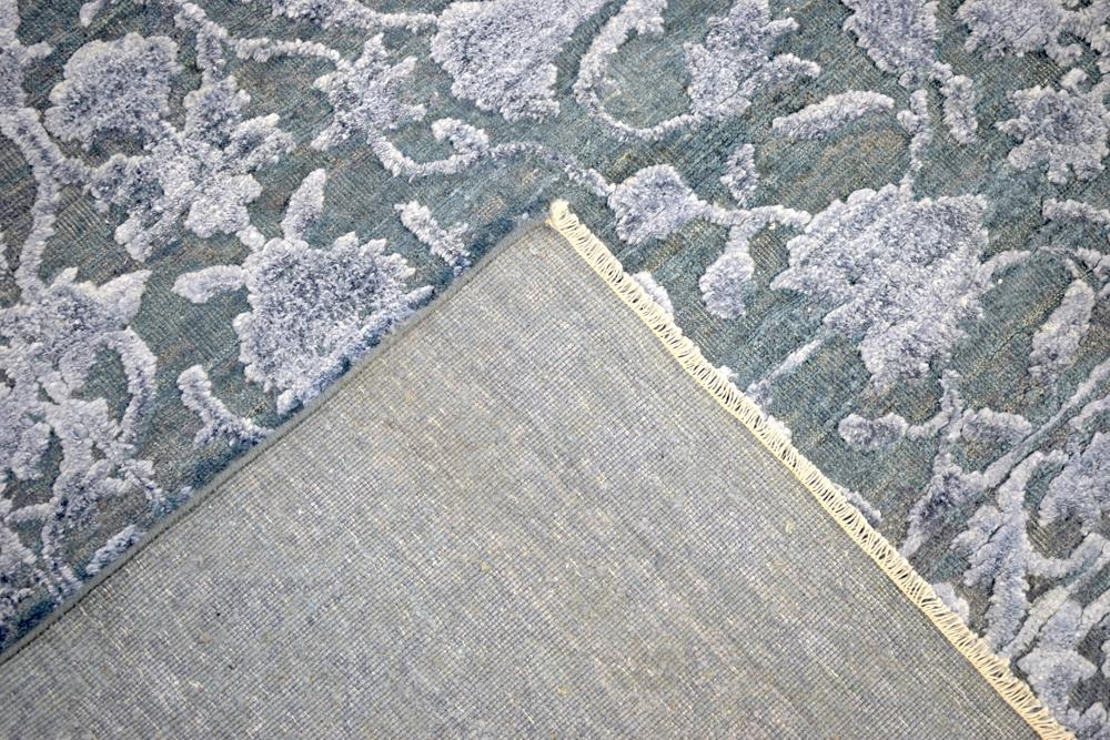 Modern Silver And Gray Hand Knotted Bamboo Silk 8x10 Area Rug