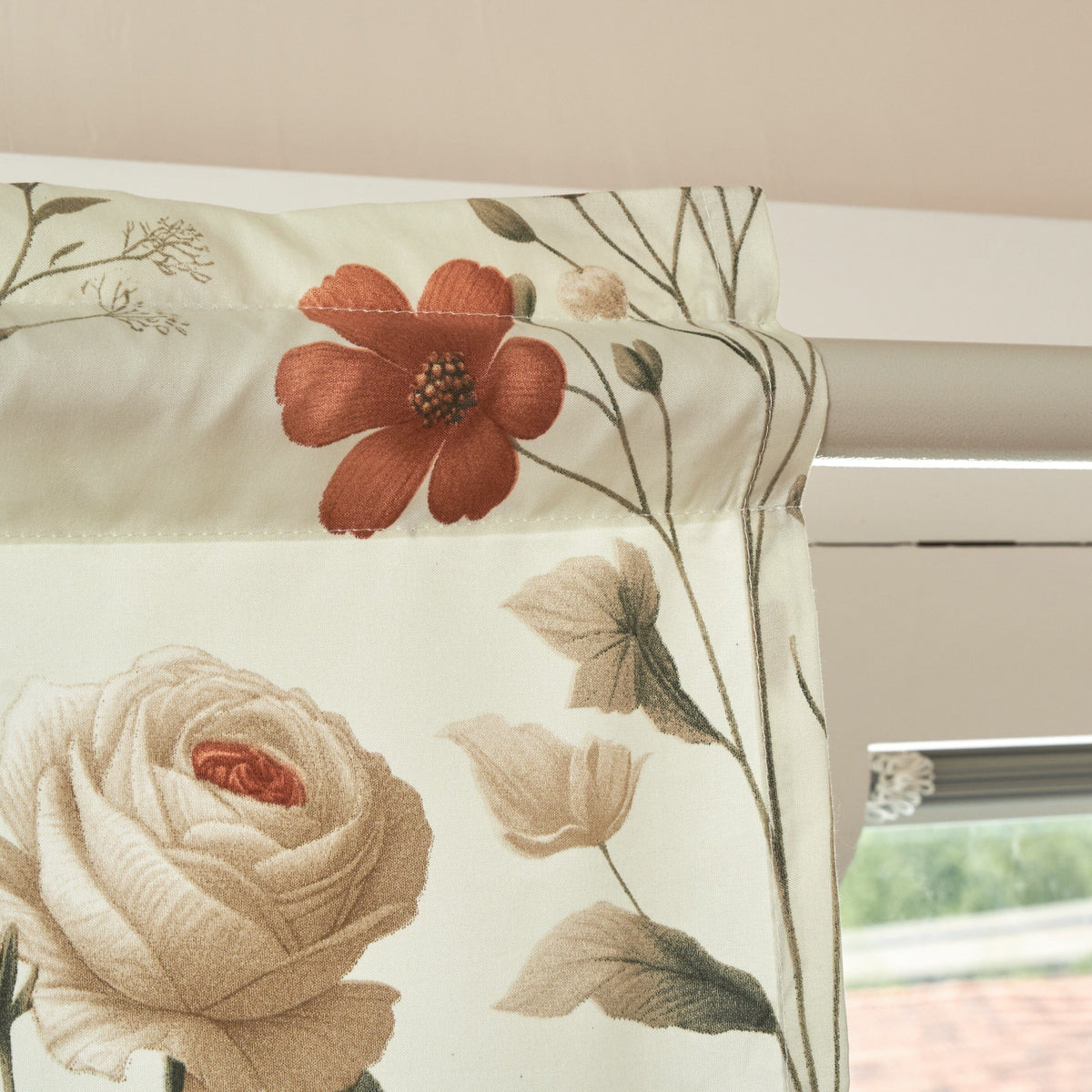 DaDa Enchanted Meadow Floral Sheer Valance – 18 x 52 in