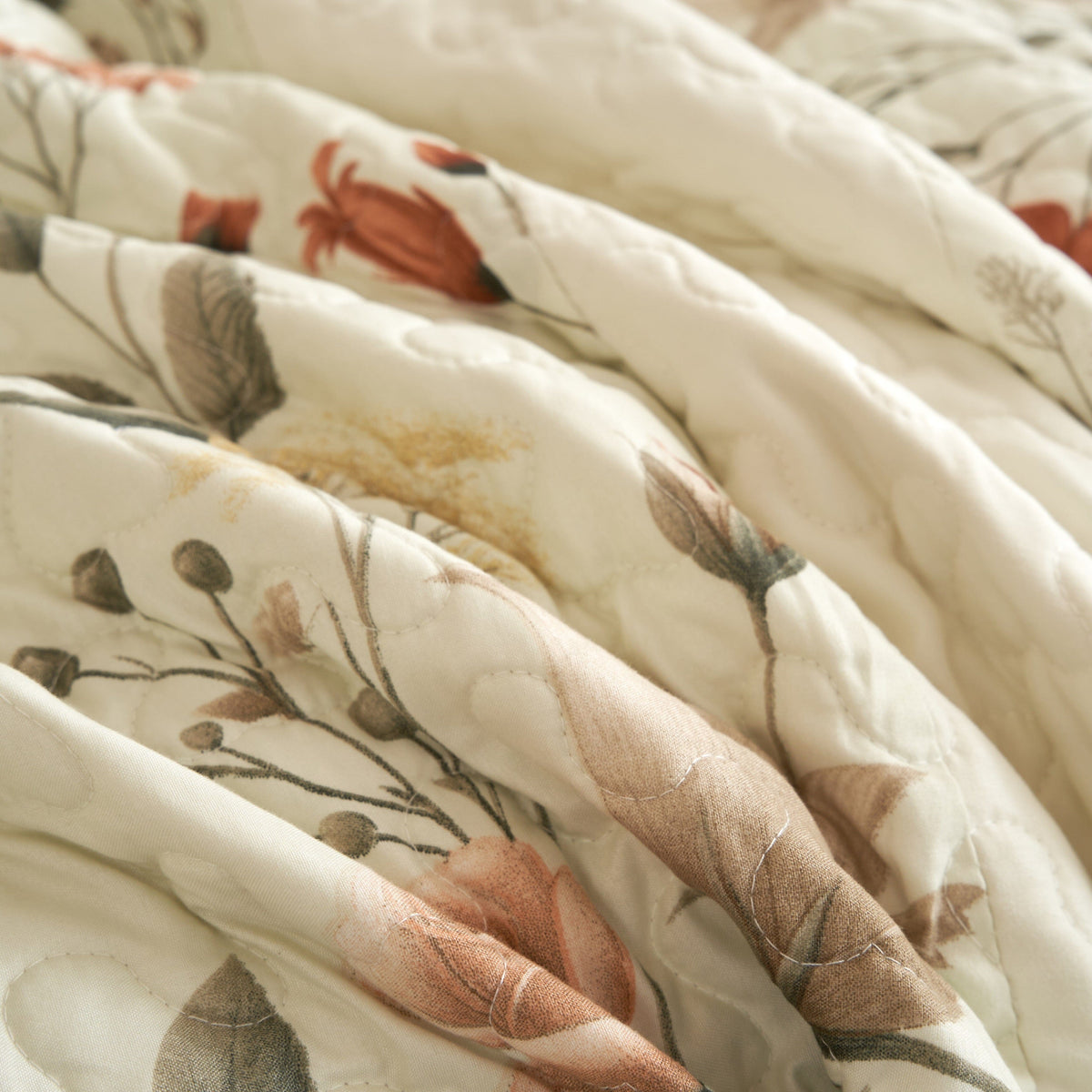 DaDalogy Enchanted Meadow Floral Bed-in-a-Bag Set