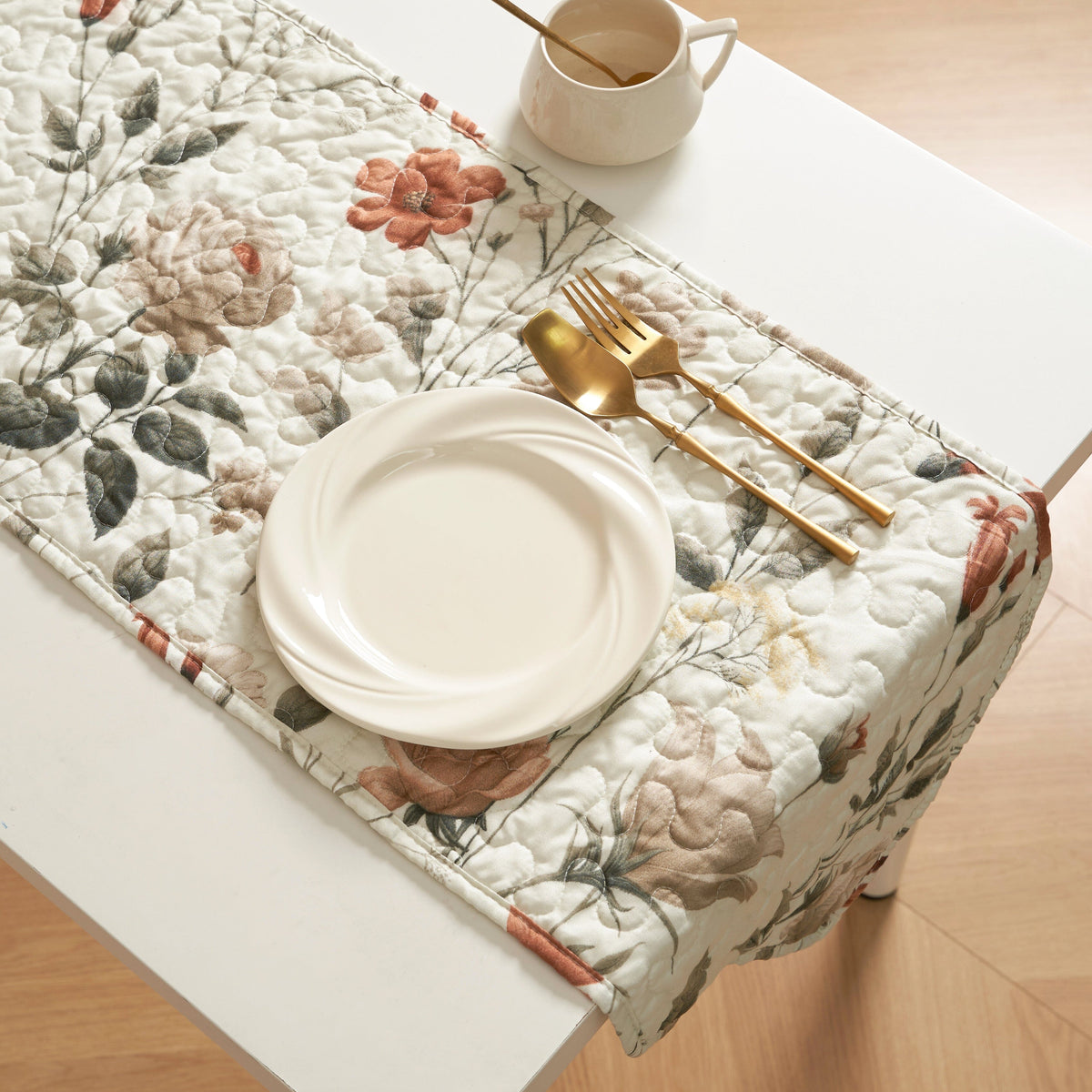 DaDalogy Enchanted Meadow Reversible Floral Table Runner