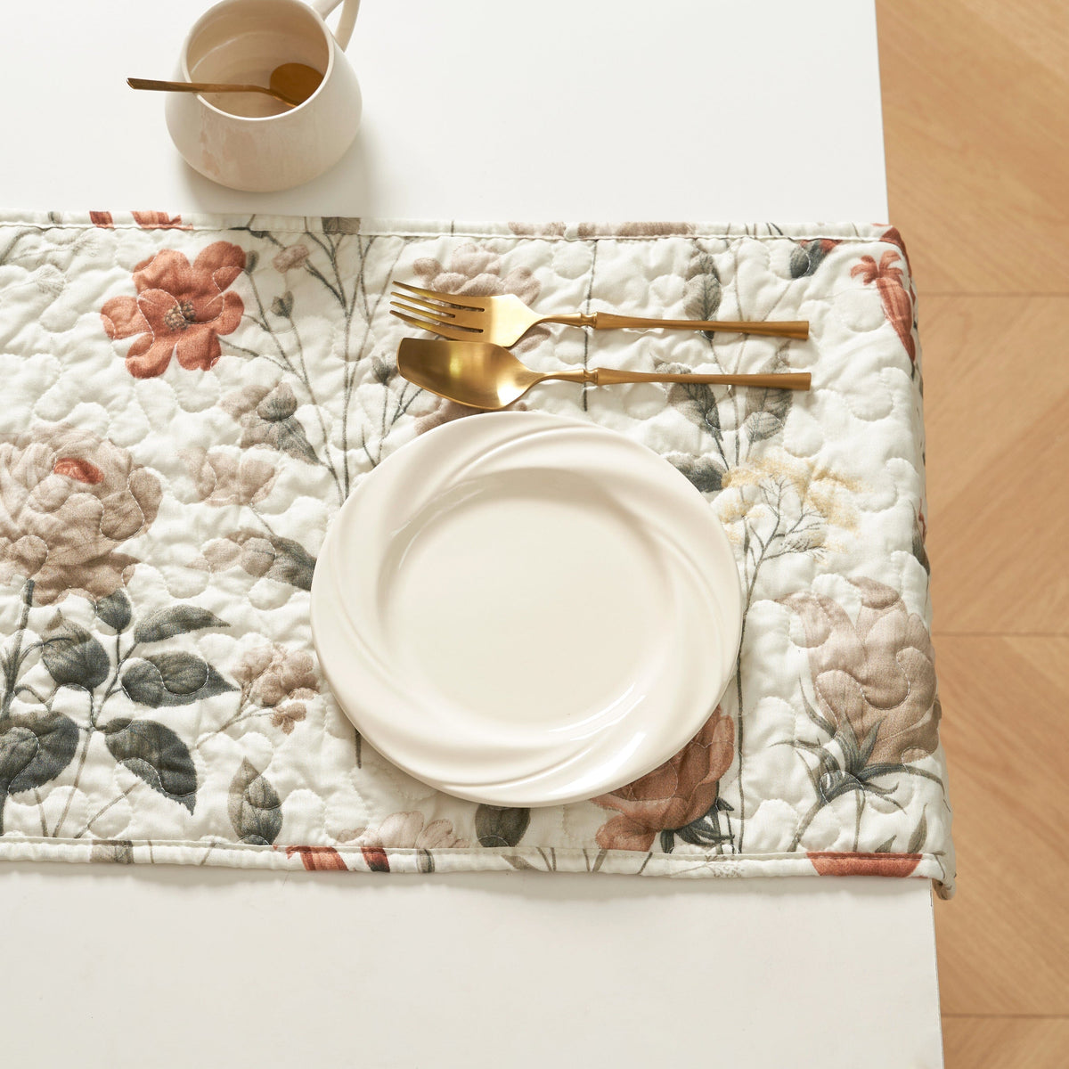 DaDalogy Enchanted Meadow Reversible Floral Table Runner