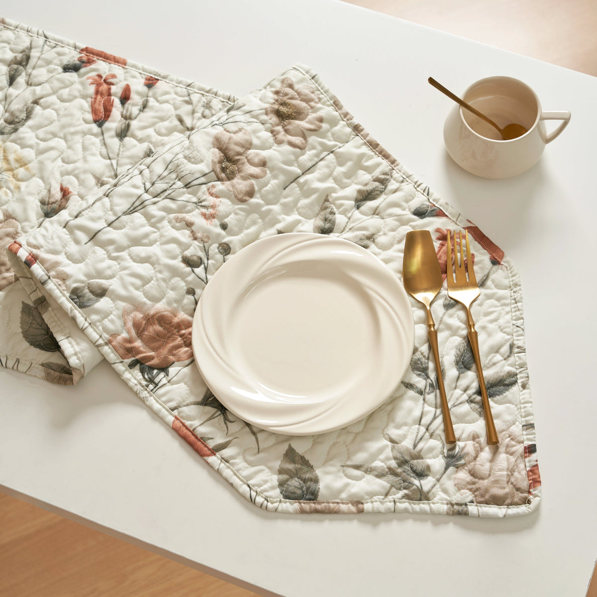 DaDalogy Enchanted Meadow Reversible Floral Table Runner