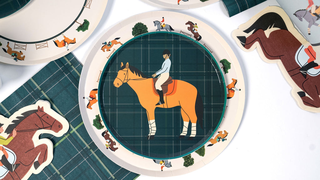 Equestrian Horse Riding Paper Dinner Plates 9in (x 12)