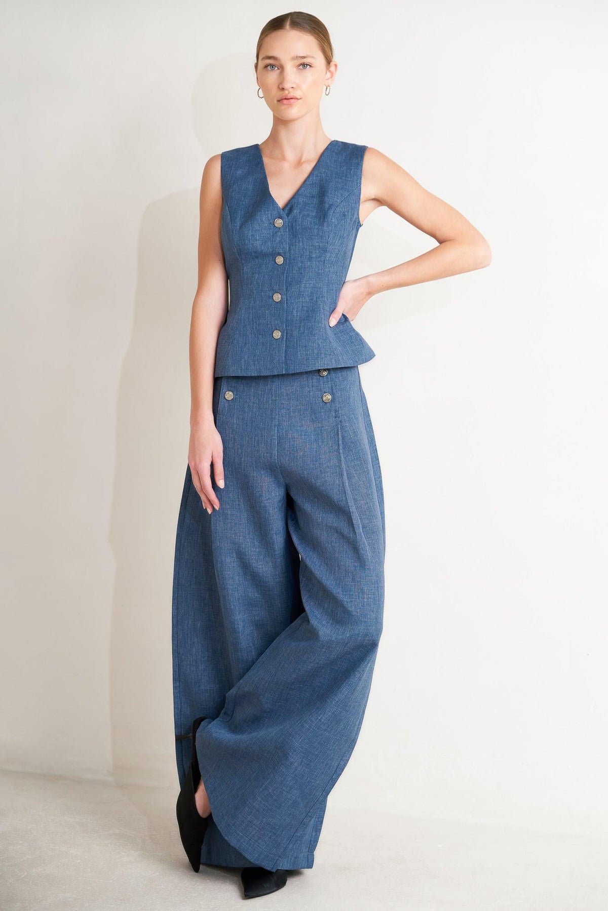 POWER MOVE WOVEN VEST