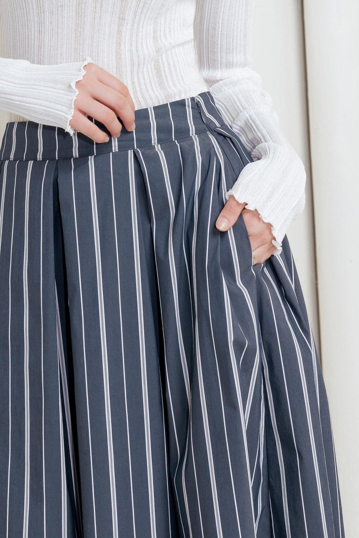 BEHIND THE GRIN WOVEN MIDI SKIRT