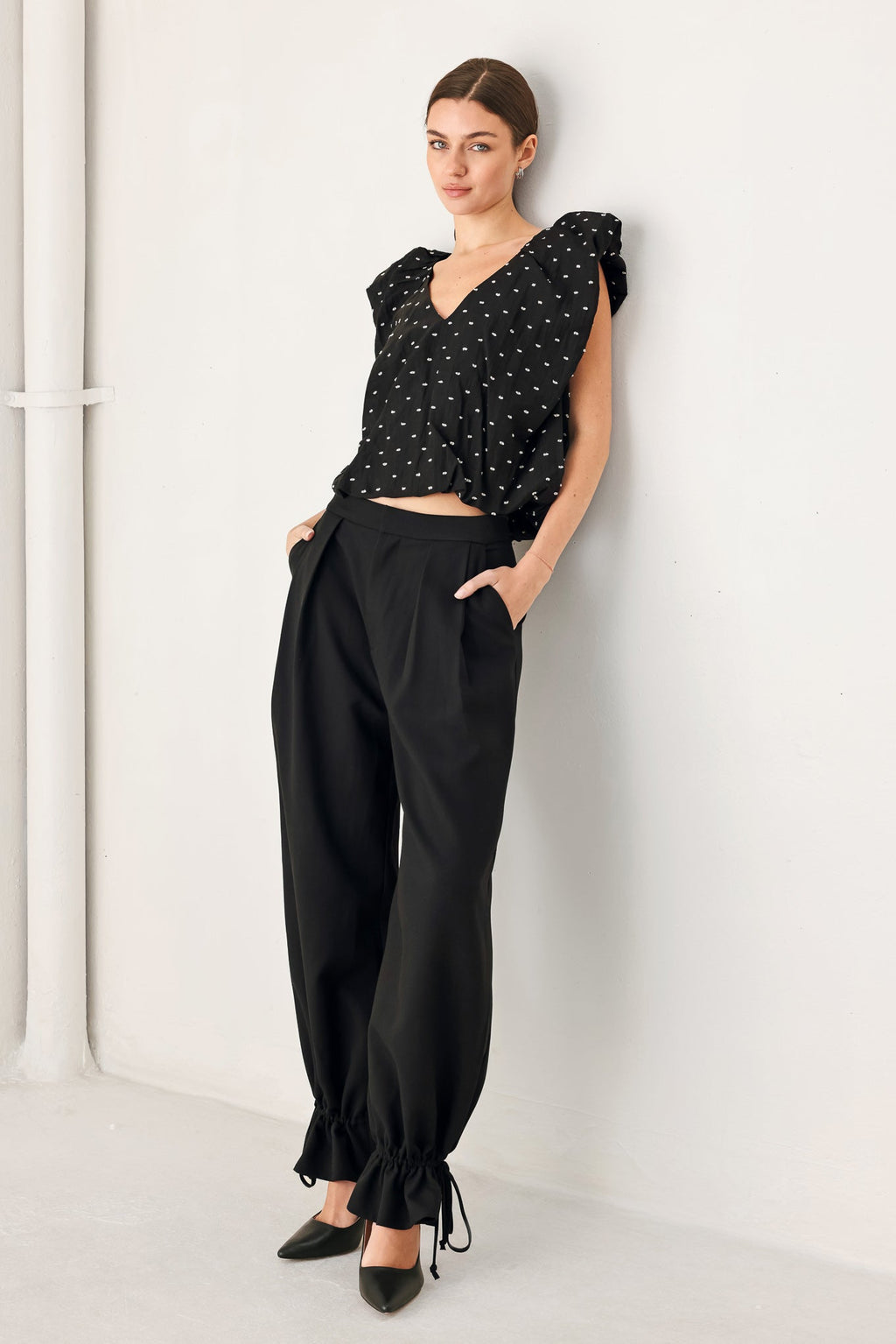 NOIR DRAWSTRING WOVEN PANTS