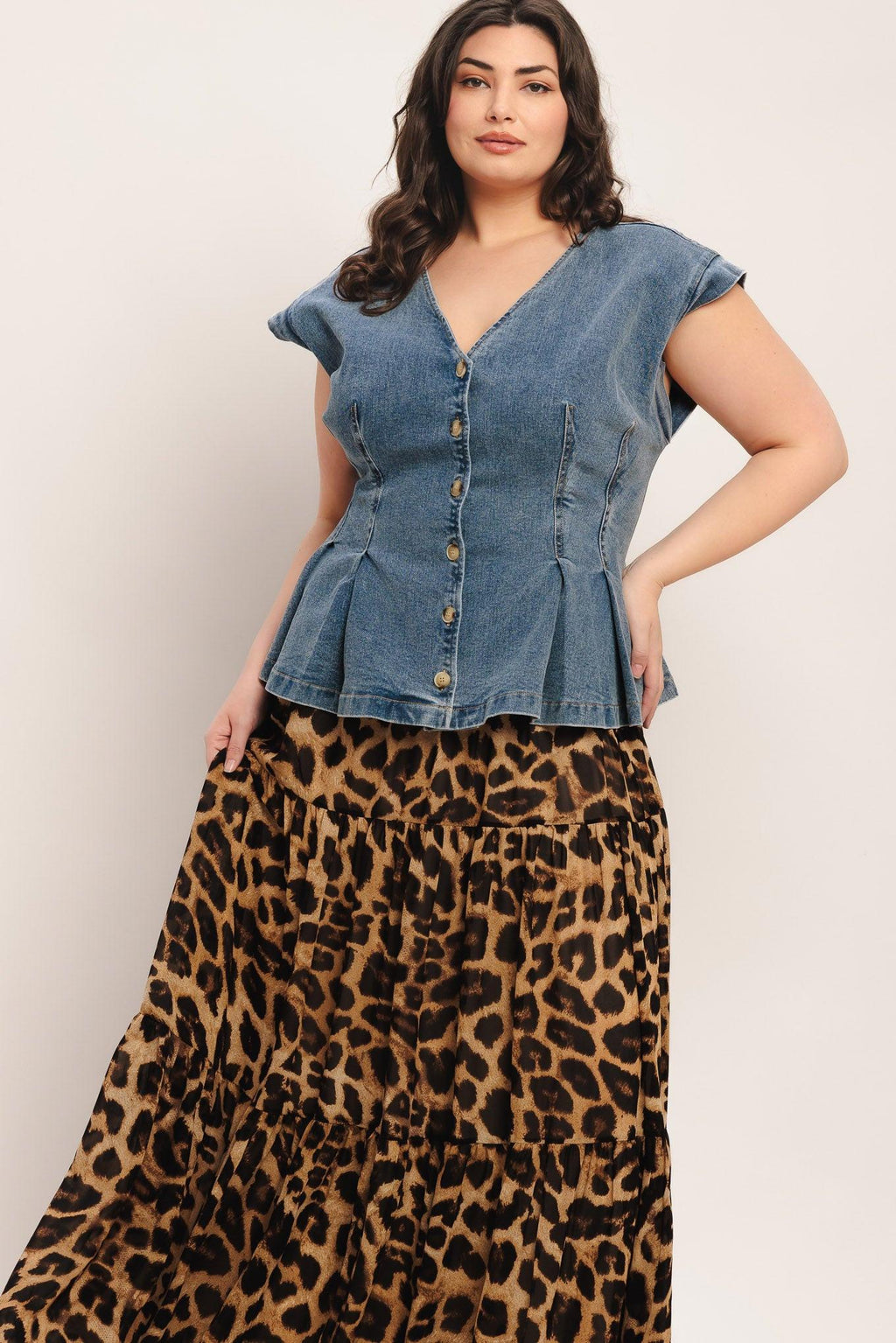 NO SECOND THOUGHT WASHED DENIM TOP
