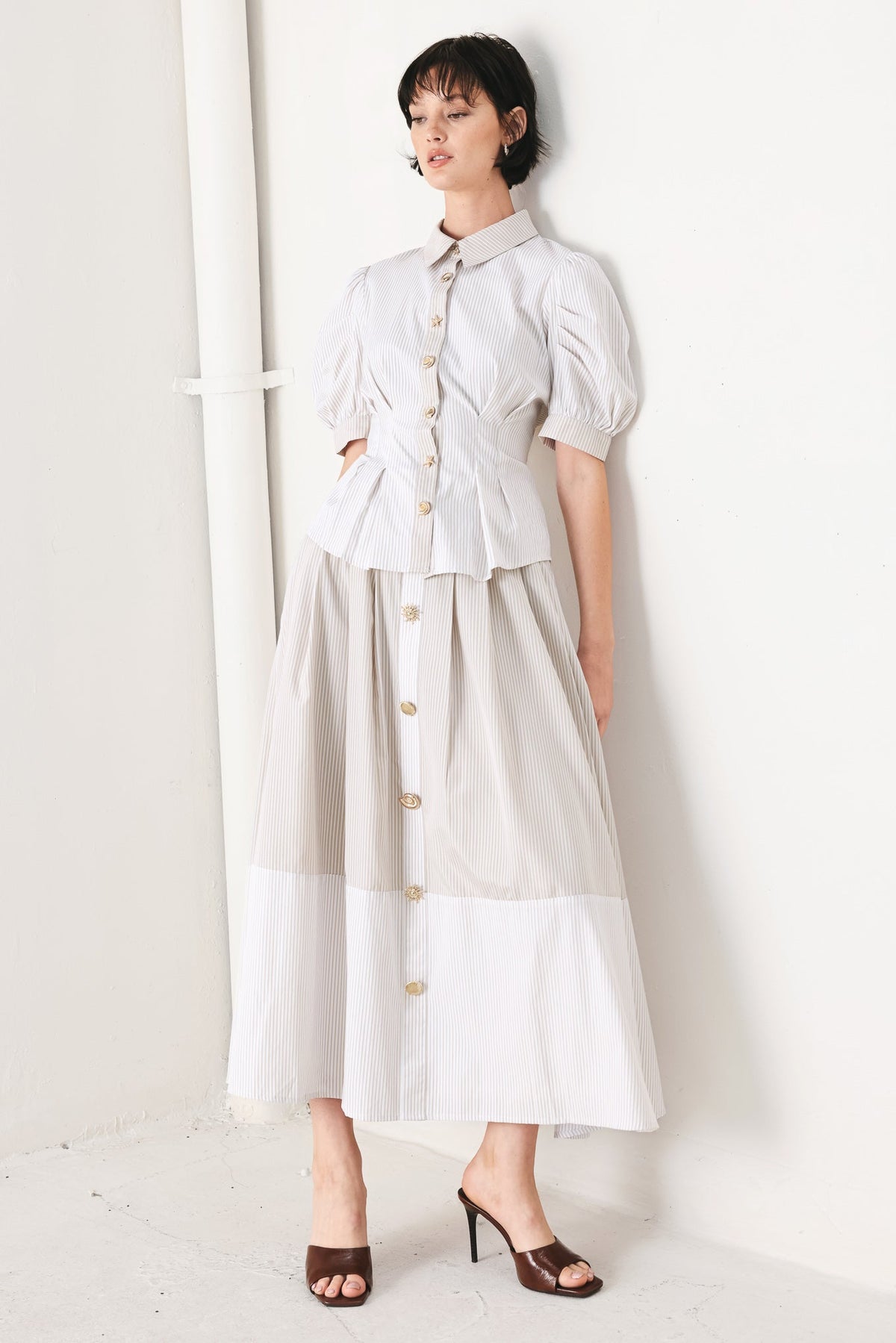 COASTAL LIGHT WOVEN TOP