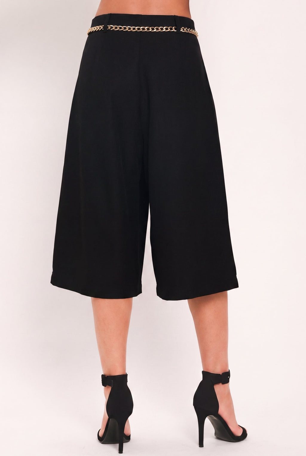 NIGHT OUT CHAIN BELTED CULOTTE PANTS