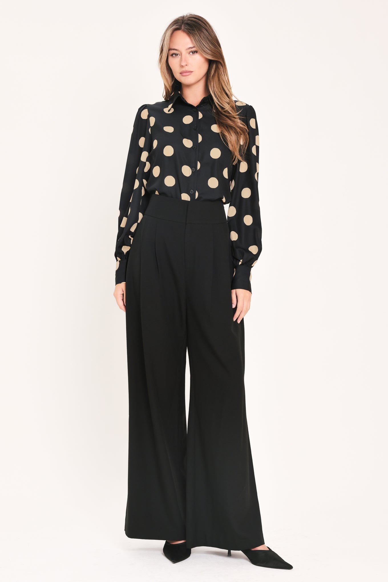 URBAN CIRCLES WOVEN TOP