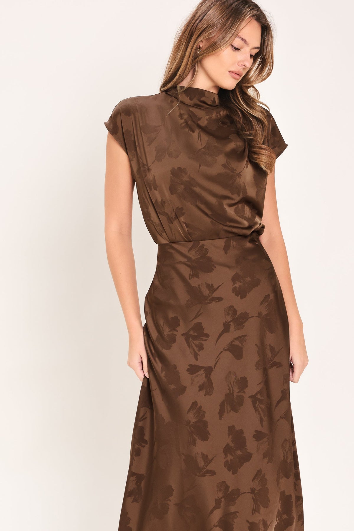 CHOCOLATE FLORAL WOVEN JACQUARD TOP