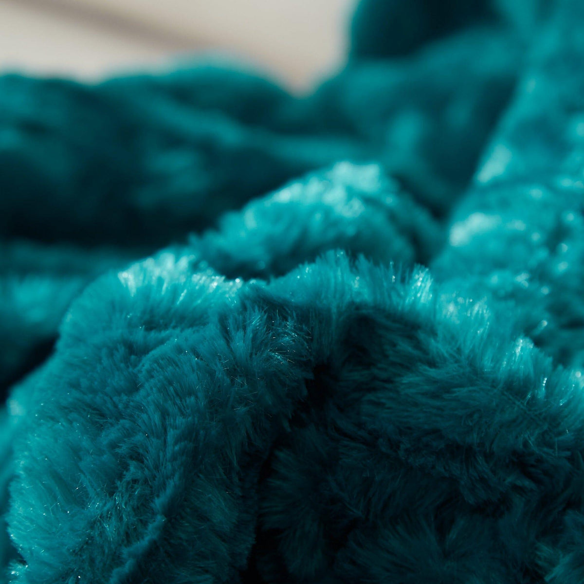DaDa Green & Blue Faux Fur Sherpa Throw Blanket