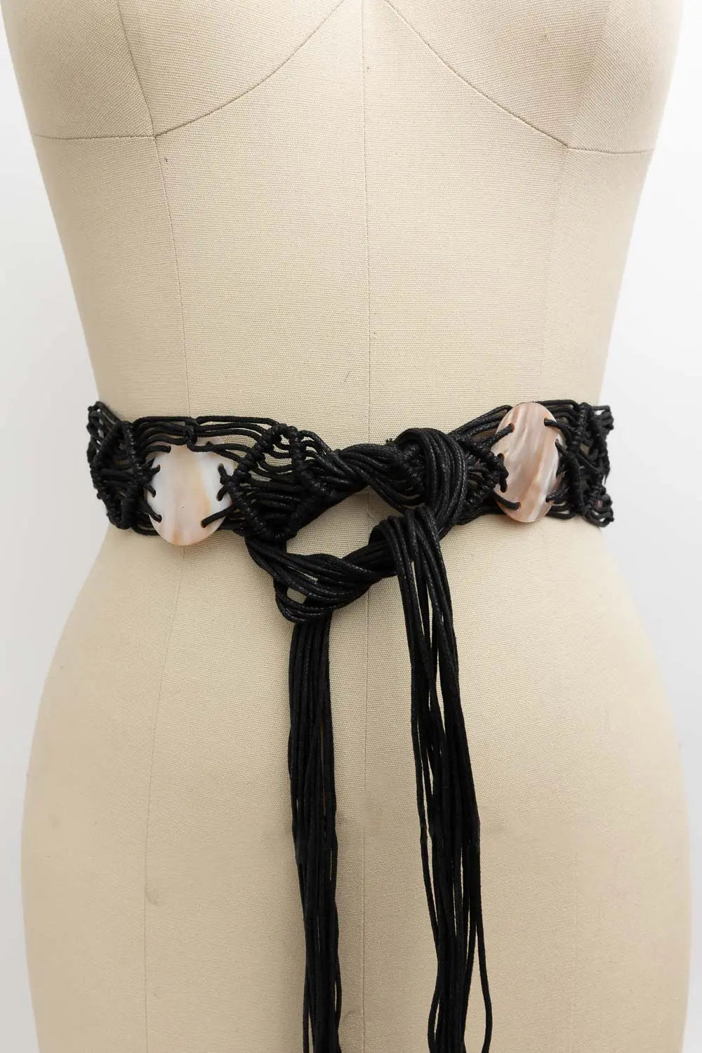 Bohemian Macramé Belt – Handwoven with Seashell Accents