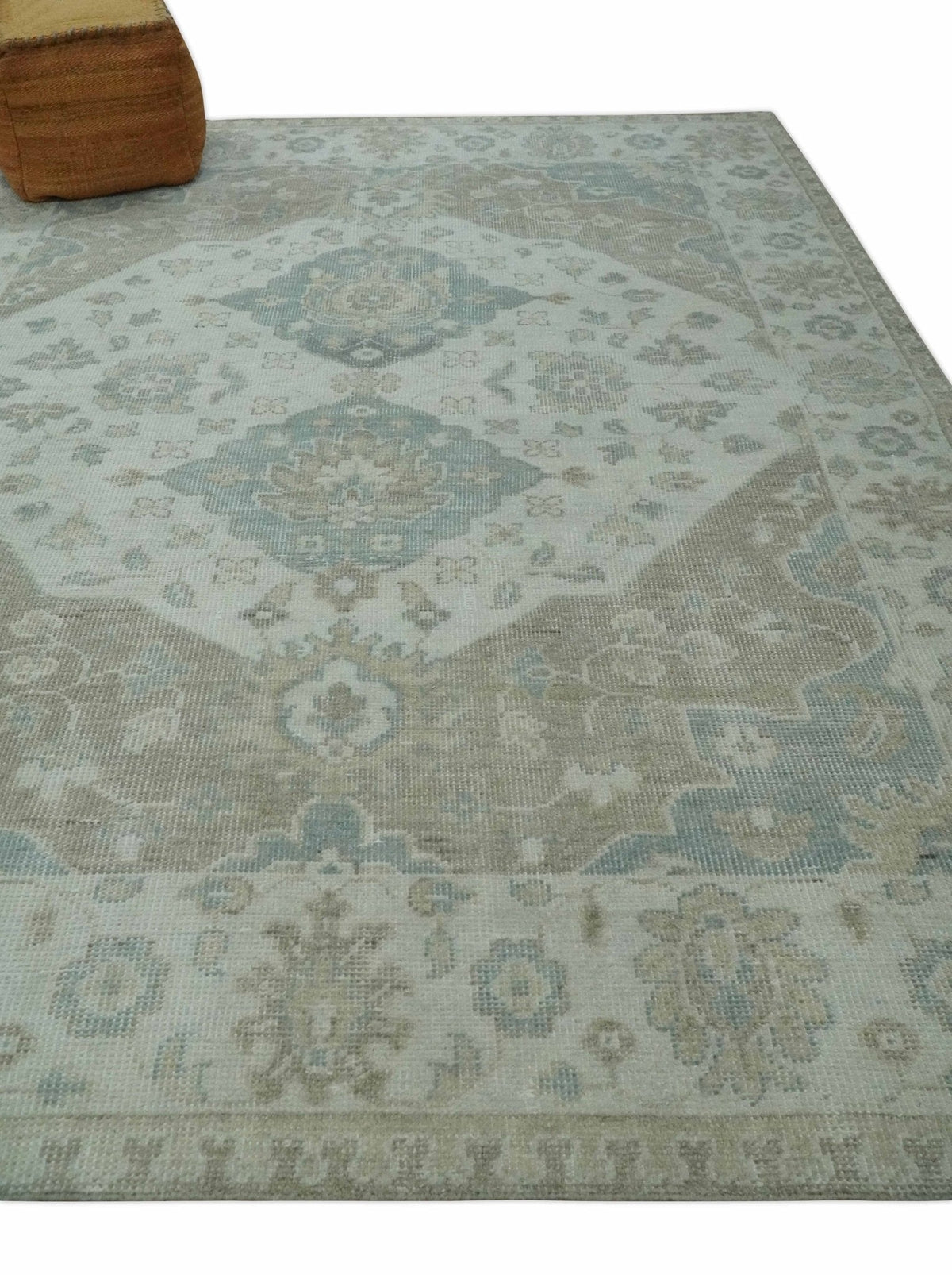 Antique Design Medallion Earthy Ivory and Camel 8x10 wool Area Rug