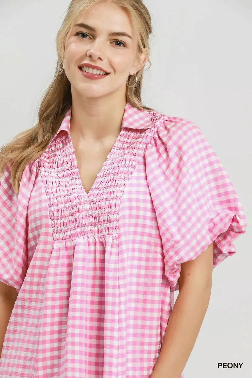 Umgee Smocked Yoke Puff Sleeve Gingham Blouse in Peony