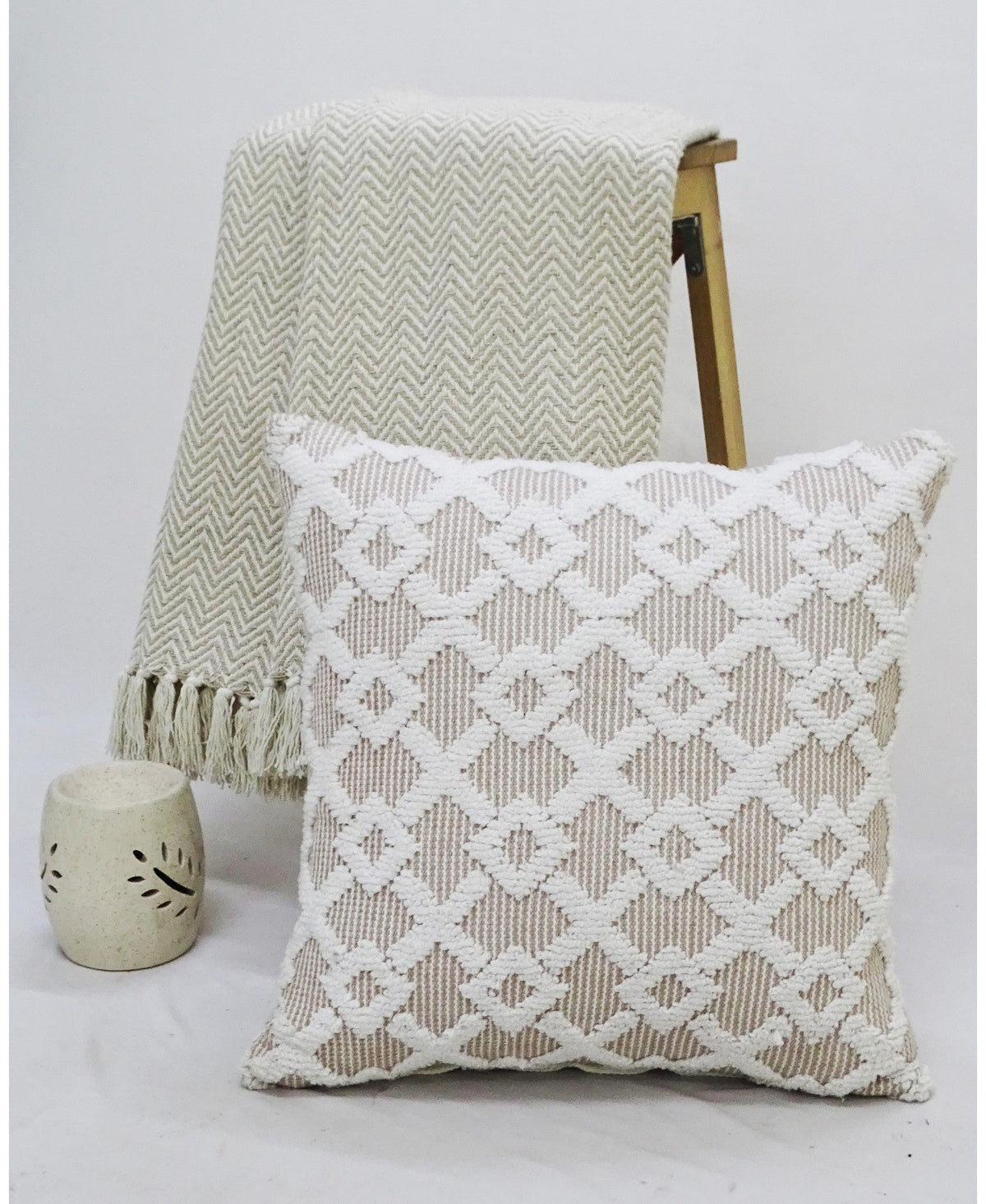 Beige Decorative Throw Pillow – 20 x 20 in