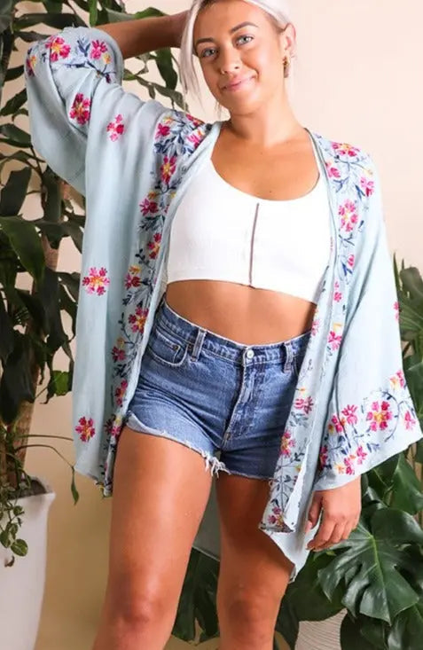Elegant Floral Garland Kimono – Sophisticated Design