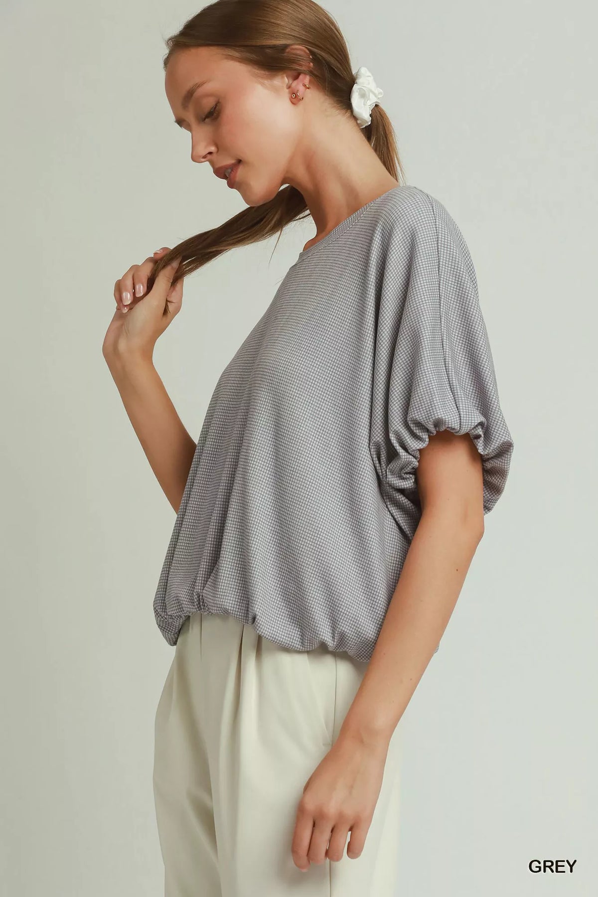 Umgee Mini Texture Checkered Bubble Hem Top in Grey