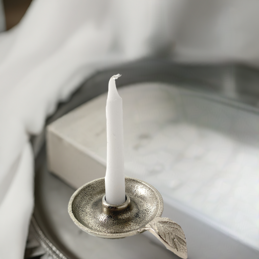 Vibhsa Aluminum Taper Candle Holder – Silver Finish, Leaf Handle