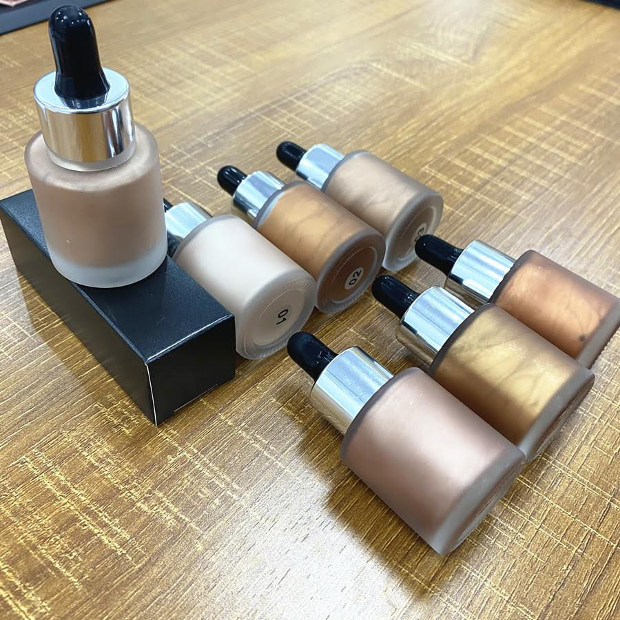 Liquid Bronzer Drops for a Dewy Glow