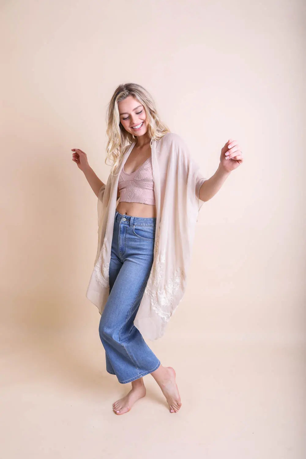 Chic Embroidered Kimono – Sophisticated Floral Design