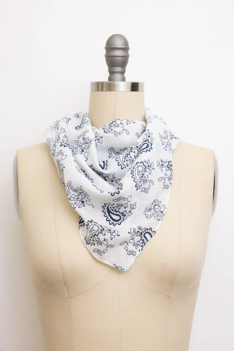 Light Printed Small Pattern Neck Scarf – Chic & Stylish