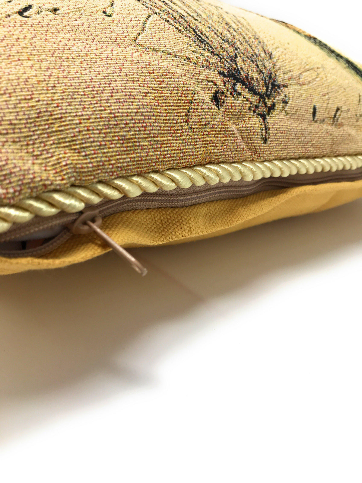 DaDa Dragonfly Tapestry Pillow Covers with Inserts – Set of 2