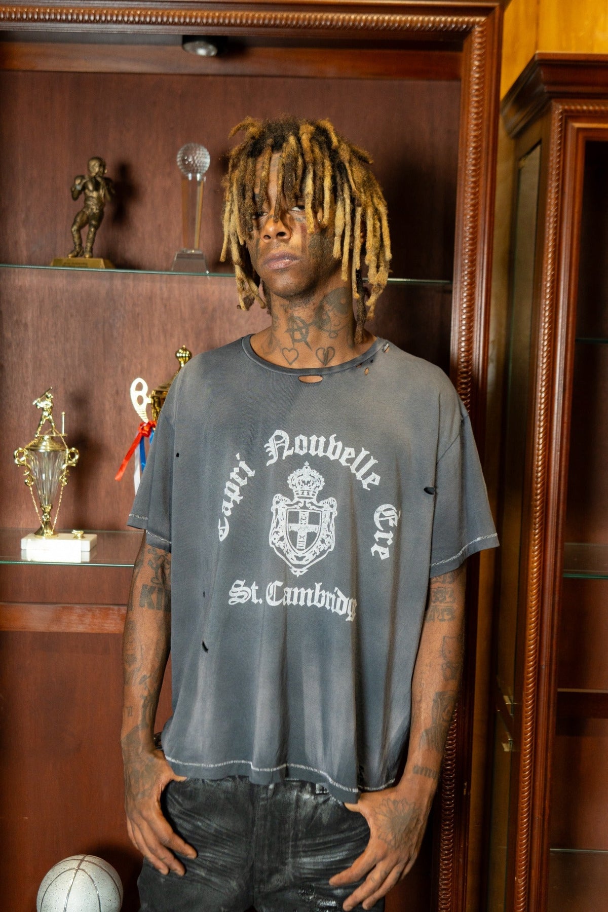 NOBLE CREST TEE