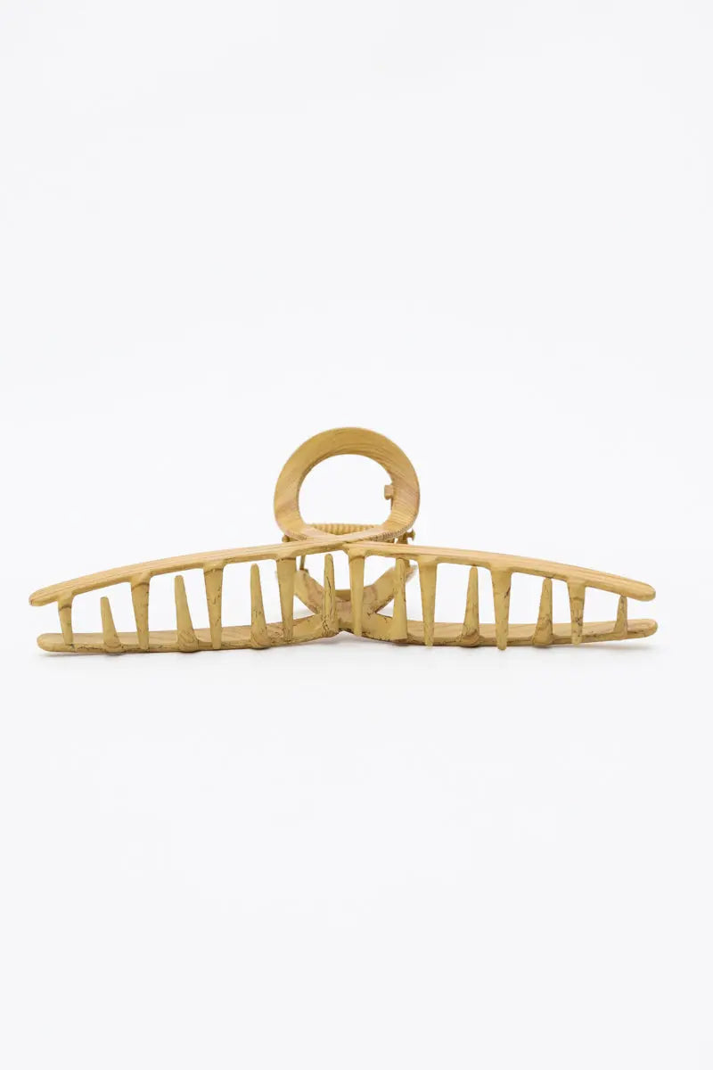 Twisted Fun Hair Claw Clip – Wood Grain Charm 🌸