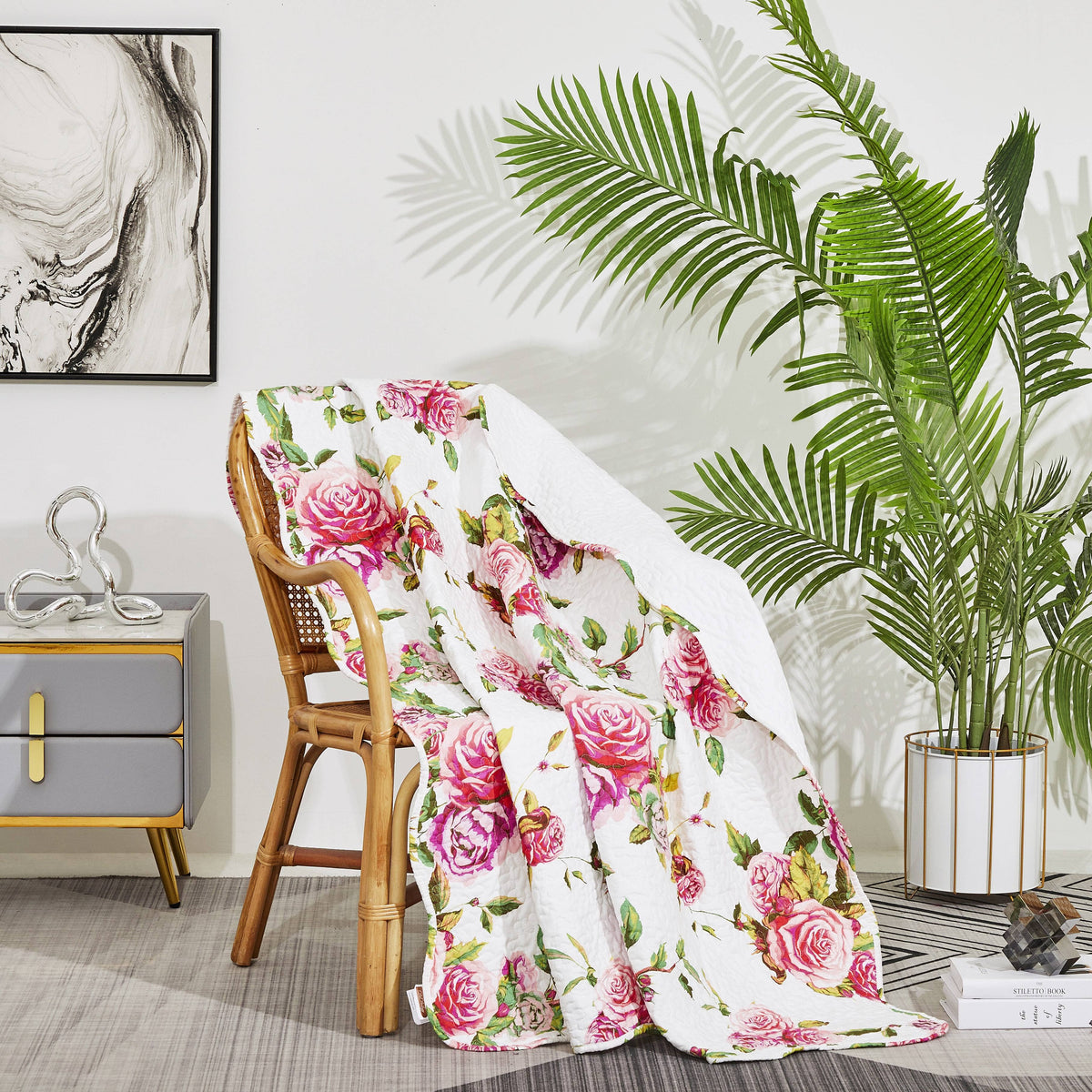 DaDa Romantic Roses Quilted Throw Blanket – 50 x 60 in